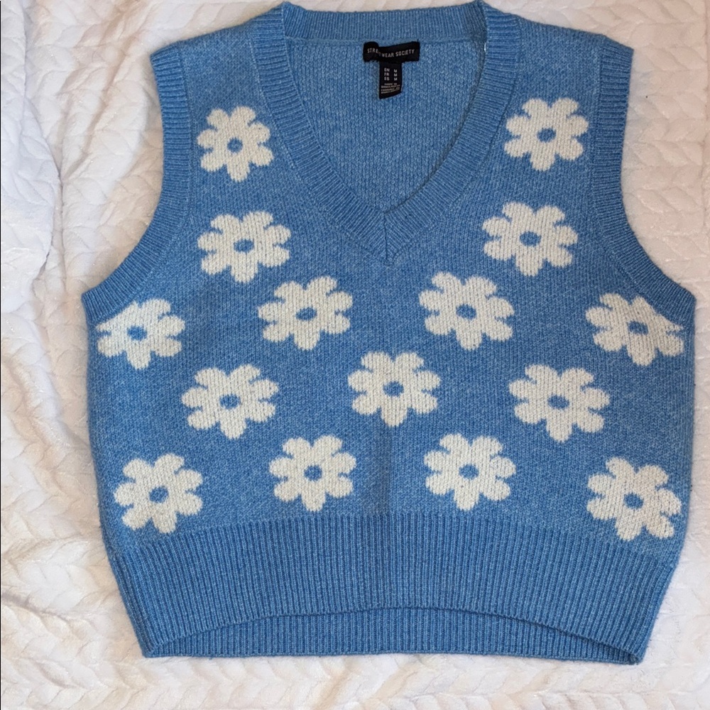 Streetwear Society Blue and White Floral Vest
